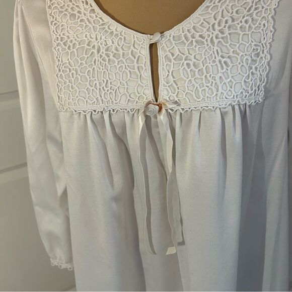 Judith Hart Vintage White Maxi Lace Night Gown - Picture 2 of 5